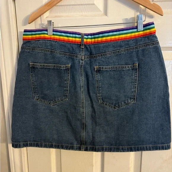 Forever 21 Denim Mini skirt with rainbow waistband. Women’s size 1X - Picture 2 of 6
